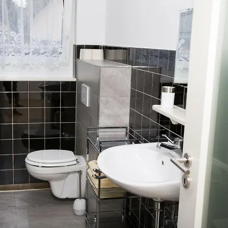 An Der Burg Apartment *